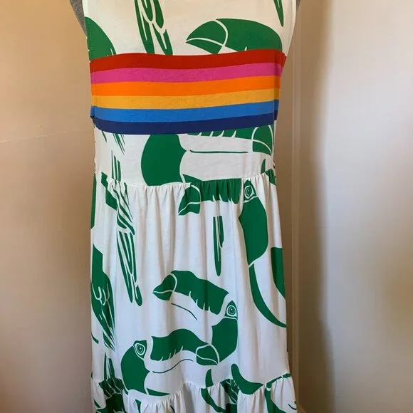 FARM RIO S Tiered Maxi Dress Rainbow Green Toucans White T-shirt Knit Comfy FARM RIO S Tiered Maxi Dress Rainbow Green Toucans White T-shirt Knit Comfy